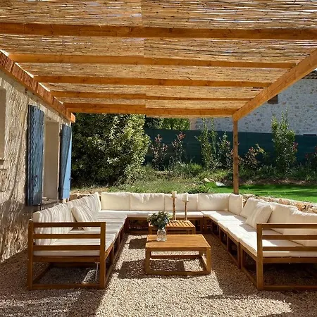 Maison Fayence Climatisee Et Piscine. Tatil Evi